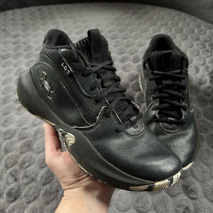 Чоловічі баскетбольні кросівки Under Armour Lockdown. P. 40.