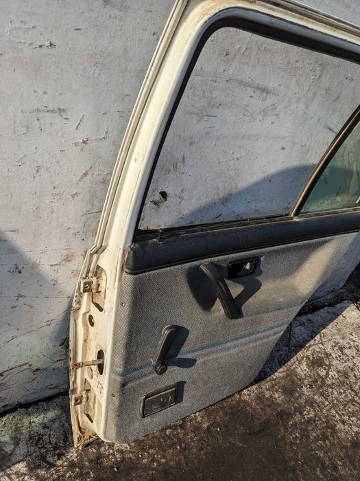 VW Volkswagen Golf II Drzwi Prawe Tylne Prawy Tył PT