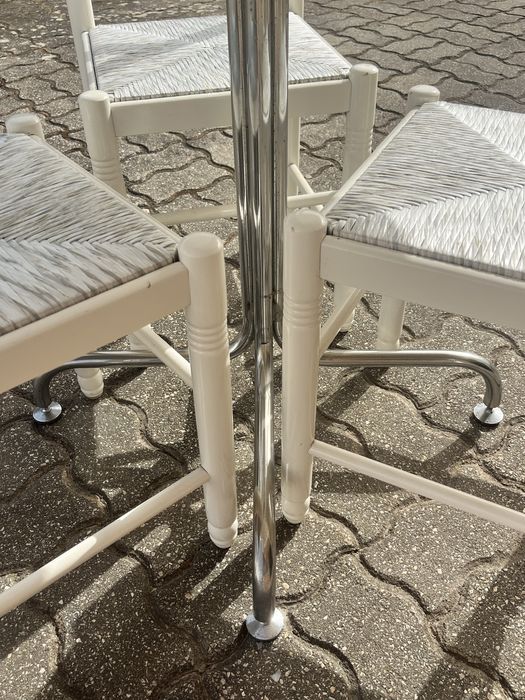 Conjunto mesa + cadeiras