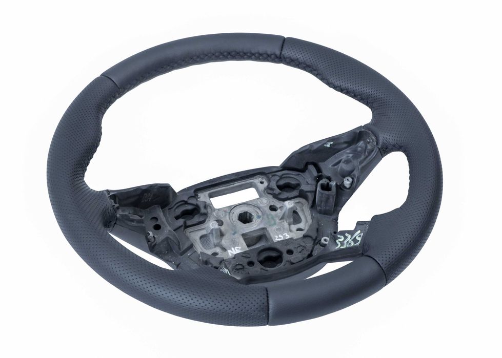 Kierownica Ford Focus 3 2010- obszyta nową skórą PFI car styling