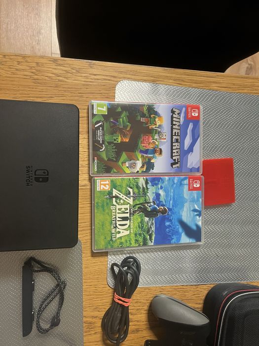 Nintendo Switch Oled 64 GB plus akcesoria i gry