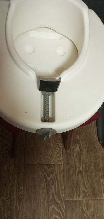 Насадка на унитаз для пожилых и инвалидов