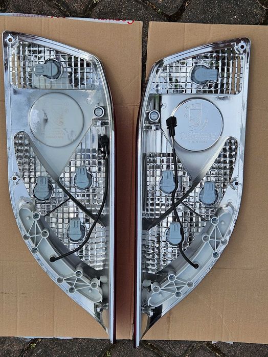 Tylna lampa kamper Jokon prawa i lewa -Komplet