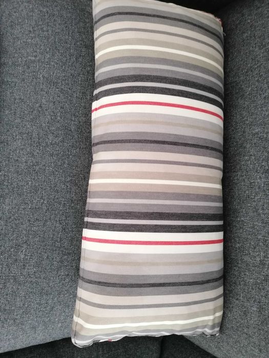 Almofada karlstad (IKEA) com recheio - ótimo estado