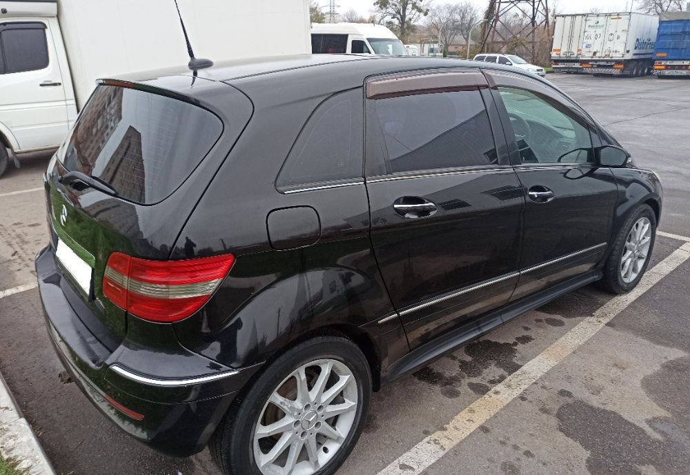 Розборка Mercedes-Benz W245 B200
