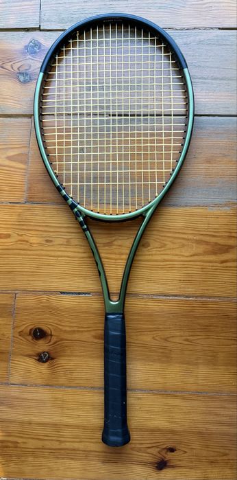Racket Wilson Blade V8 Pro stock 98