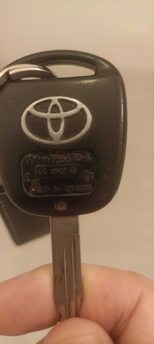Toyota Avensis 2.0D T25 ano 2003 com 230kms