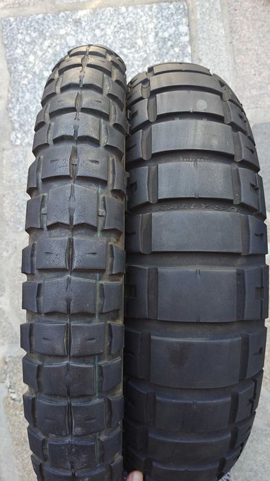 Pneus Pirelli STR - 90/90/21 + 150/70/18