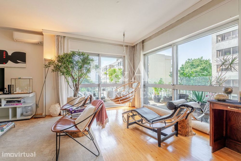 Apartamento T3 (originalmente T5) na Foz