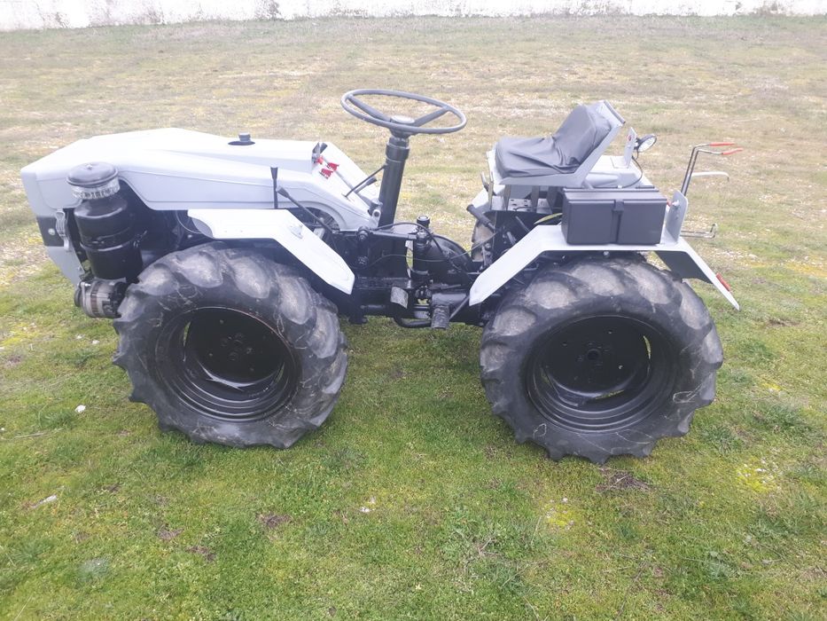 Trator agrícola pasquali