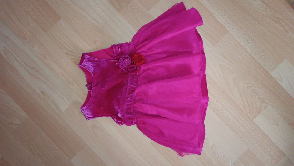 Sukieneczka r 62 H&M dla dziewczynki sukienka dla niemowląt noworodka