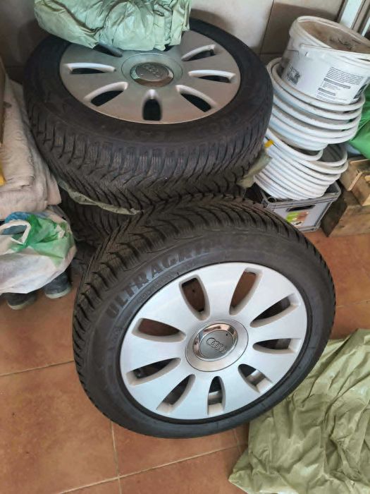 Samochod osobowy marki Audi a4 b7 2006r 2.0tdi 143km