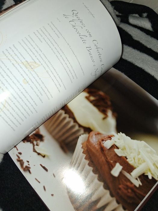 Livro NOVO receitas com Chocolate