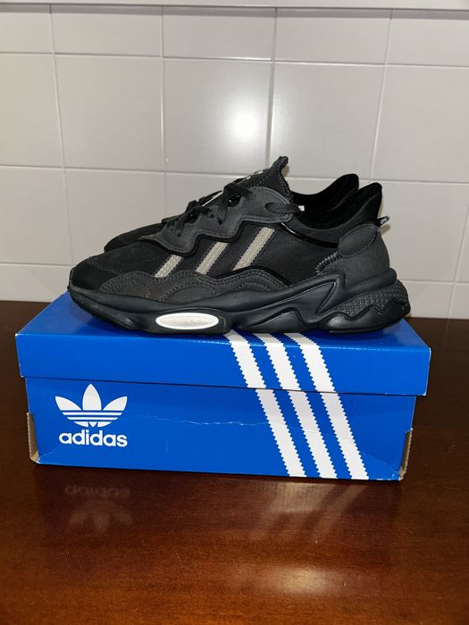 Adidas Ozweego J pretos e cinzento