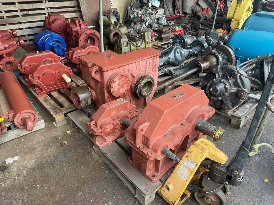 Продам Редуктор 1Ц2У-250-31,5