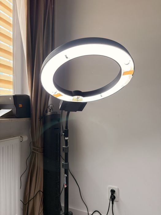 Lampa pierścieniowa LED + statyw – stan bardzo dobry