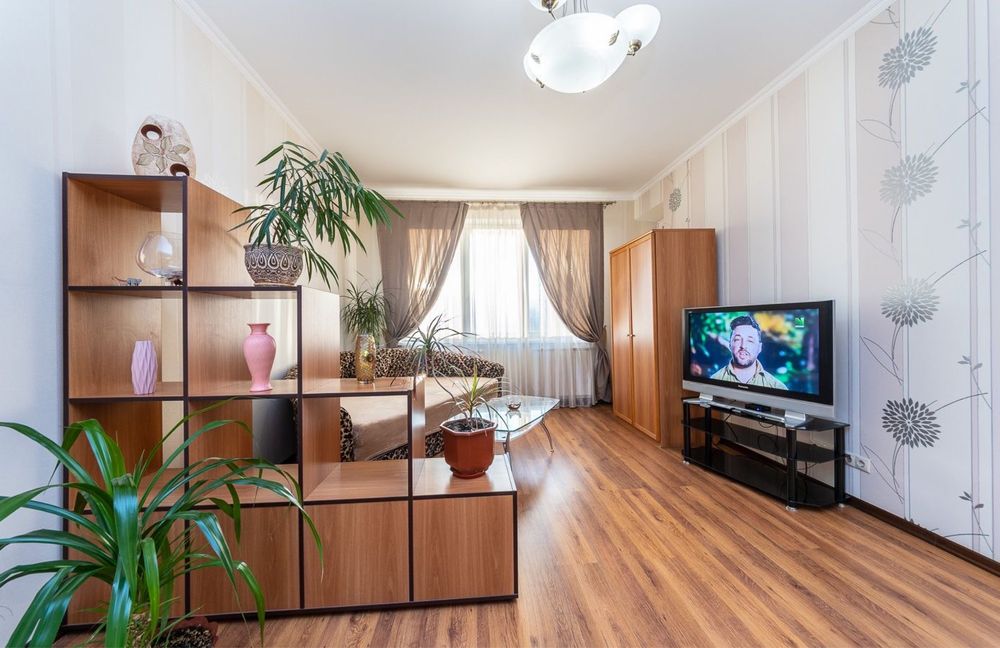 Посуточно квартира Оболонская набережная 3! отличная кв.