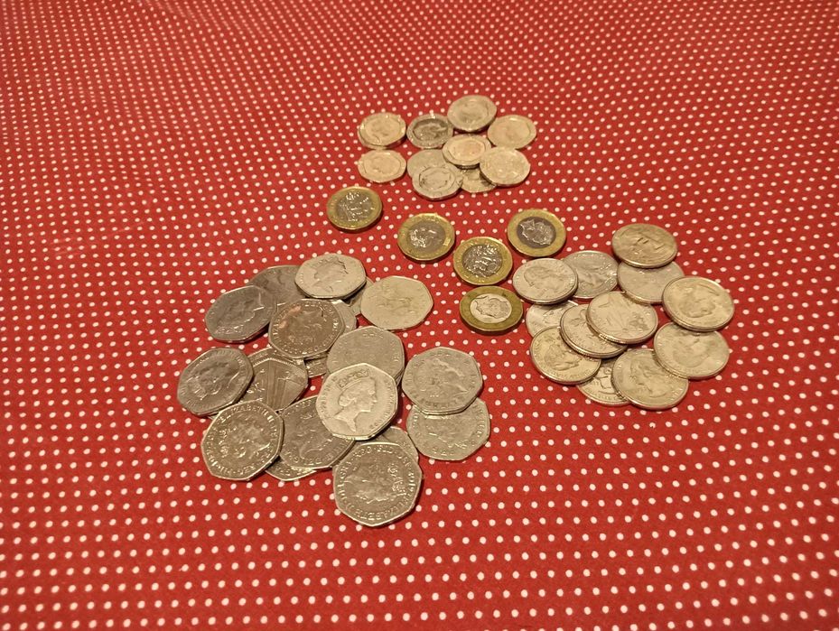 50 moedas Inglesas e USA, 1£, 0,50£, 0,20£ e 1/4 de dollar