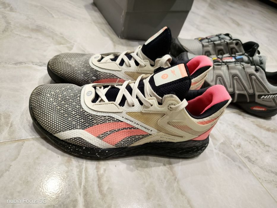 Кроссовки фірмові Reebok Nike