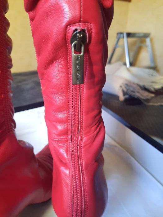 Красные  сапоги чулки