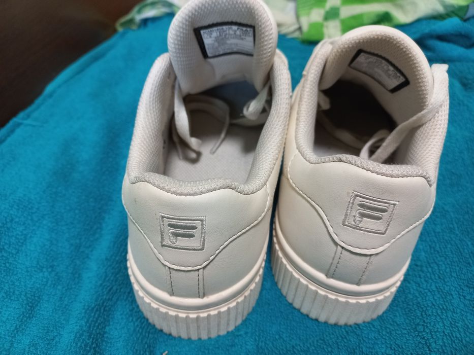 Продам кросівки. Фірма FILA