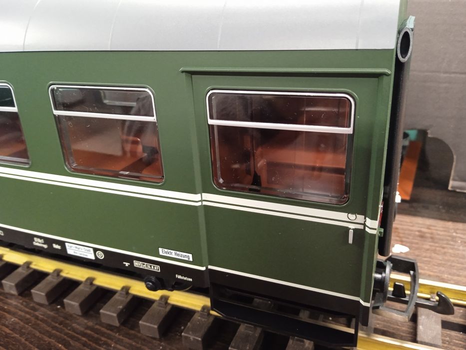 Wagon pasażerski Piko skala g  zestaw   2  szt
