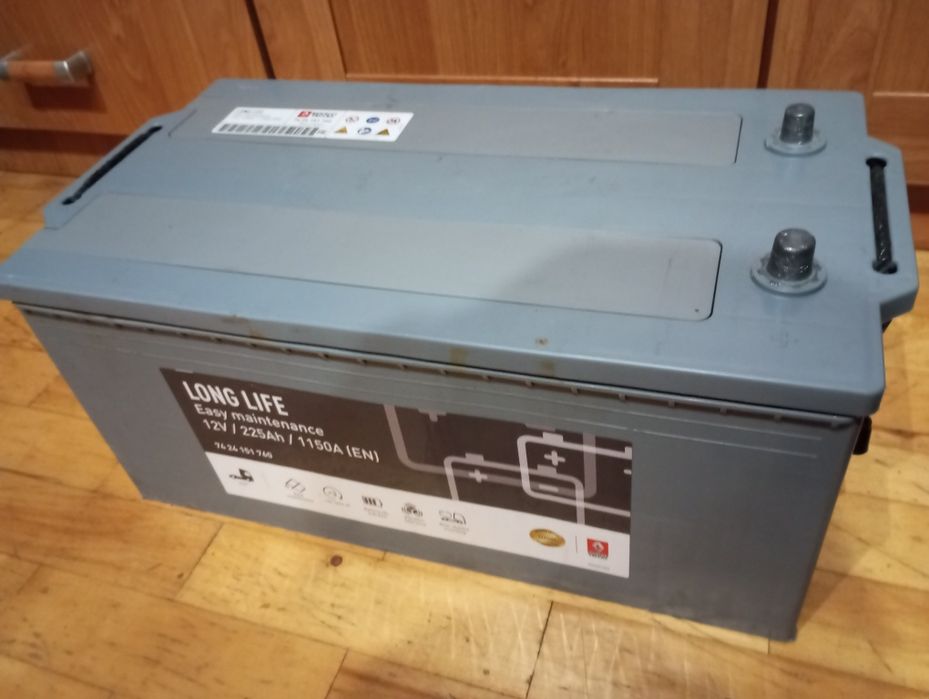 Akumulator 12V 225Ah 1150A Long Life VARTA Nowy