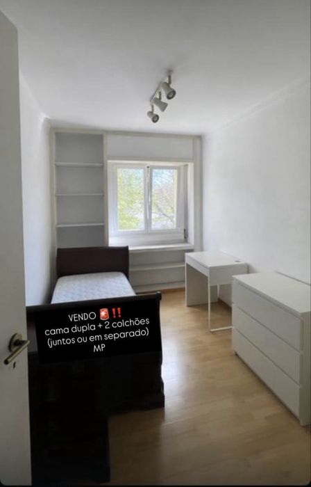 Cama de solteiro dupla + 2 colchões