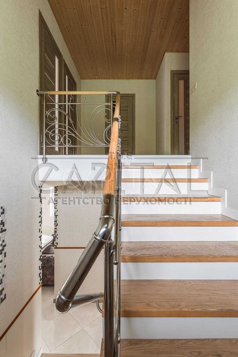 Продаж будинку в Підгірцях