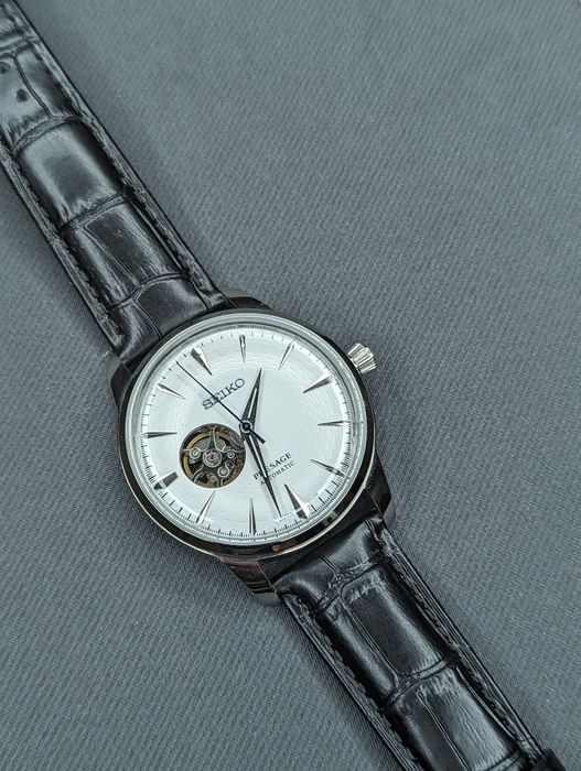 Seiko prestiżowy i elegancki mod open heart biały czarny pasek