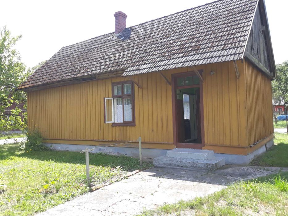 Dom drewniany w leśnym zaciszu