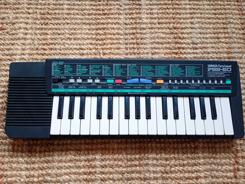 Yamaha PSS-50 PortaSound Mini Keyboard Lata 80