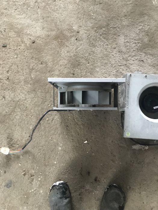 Продам два вентилятора канальні