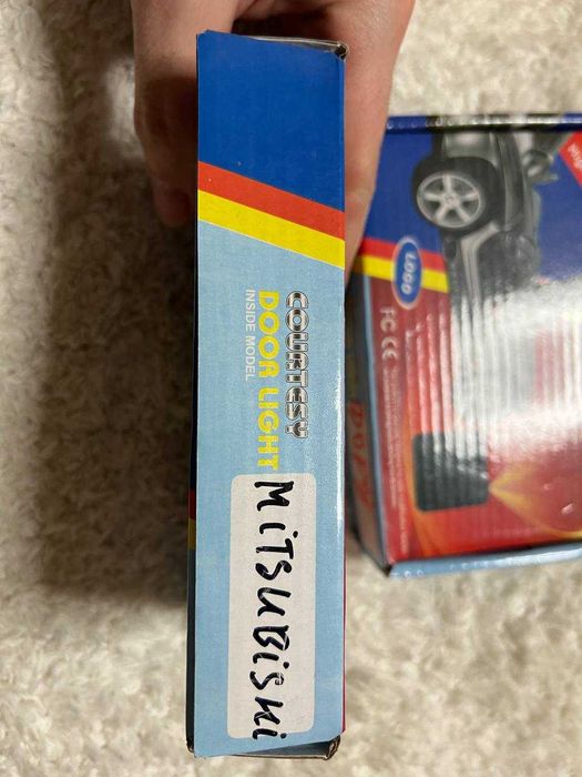 Проектор-подсветка в дверь автомобиля Mitsubishi