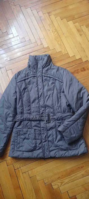 Жіноча куртка...