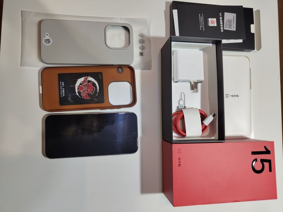 OnePlus 15 Sand Storm   16/512 Oxygen os + чехол и стекло