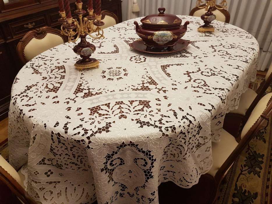 Toalha de linho bordada à mão 2,70 X 1,75