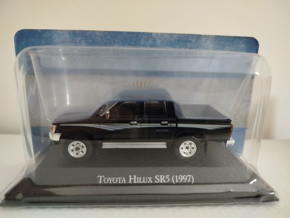 Miniatura Toyota Hilux 1/43 Nova