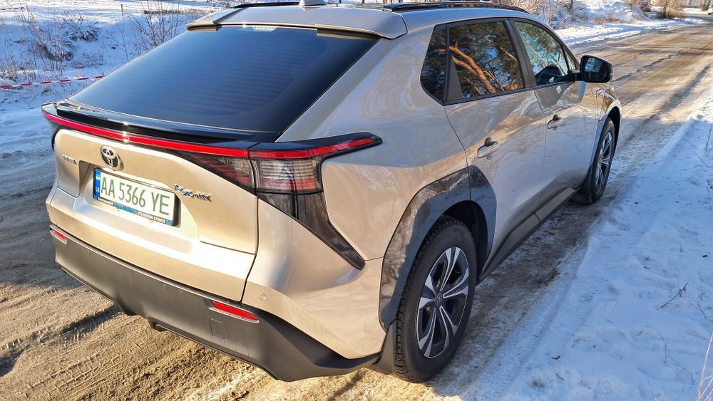 Продам Toyota BZ4X