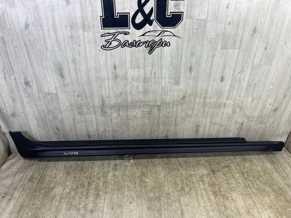 Порог правый Volvo V60 2 CC (2018 - 2024 г.) накладка порога 31463770