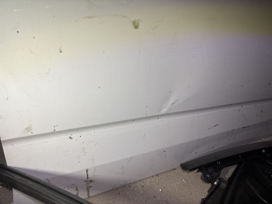 Drzwi przod prawe VW Touran 5TA