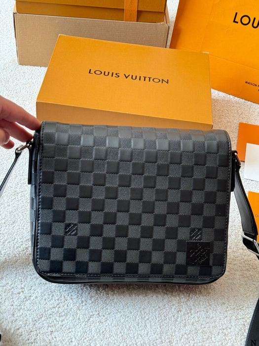 Сумка мессенджер мужская черная кожаная Louis Vuitton луи витон кожа