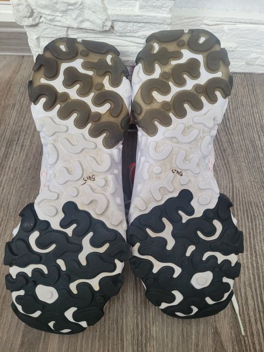 кросівки Nike React Vision