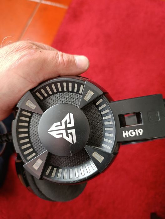 Fone de ouvido gamer