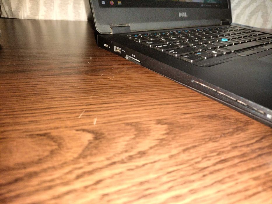 Dell Latitude 5490 i5-8350u, 16GB RAM,256GB SSD, IntelHD, LTE 4G,Win10