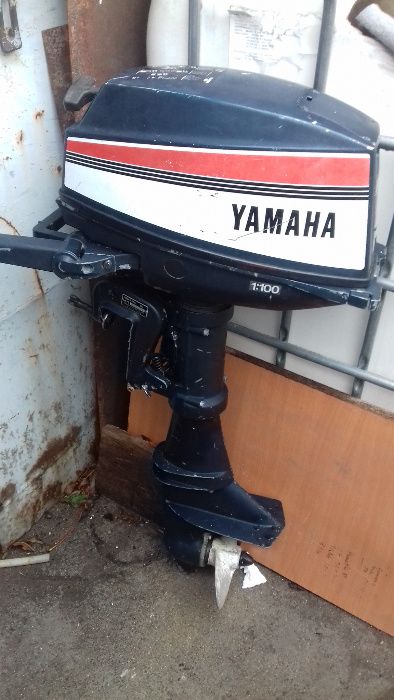 Silnik zaburtowy Yamaha 6 / 8 KM 677 2- suw stopa S części