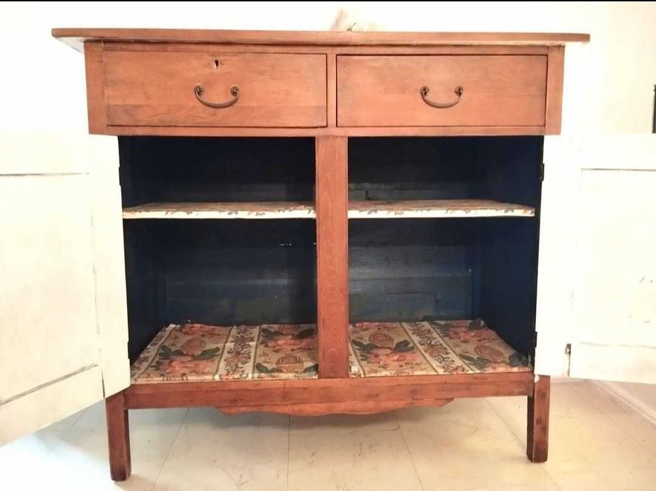 Cómoda rústica em madeira maciça