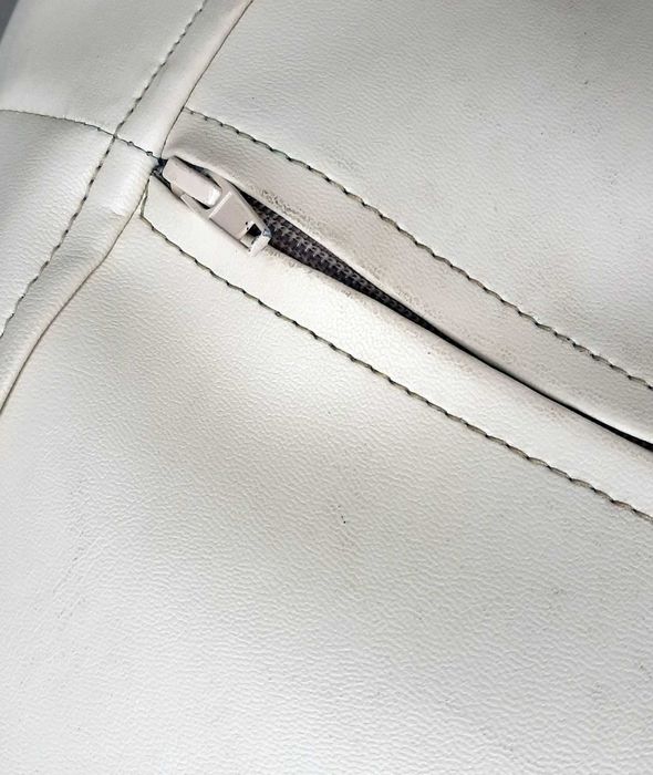 Puff pele redondo muito bom estado