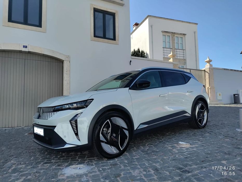 Renault Scénic E-Tech 220 Long Range Iconic