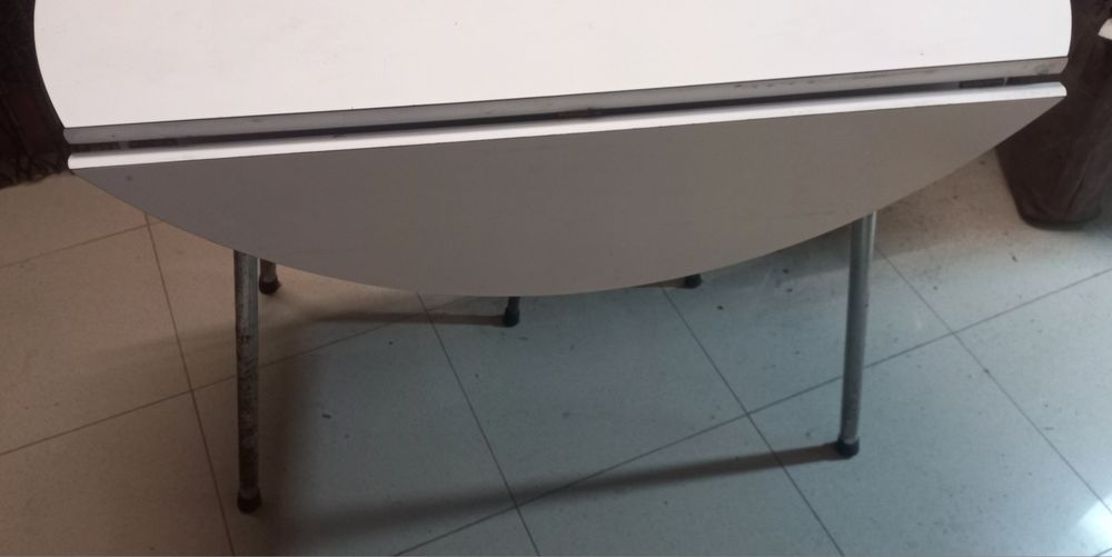 Mesa branca 2 gavetas
